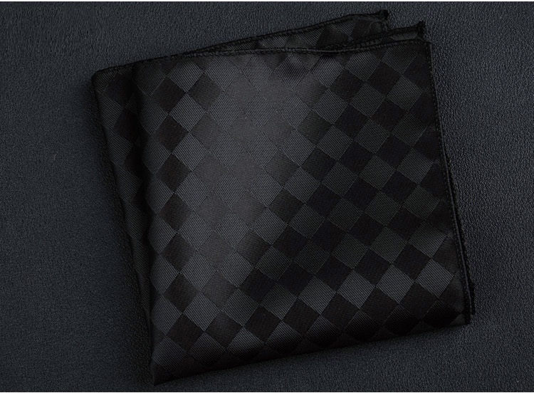 Μαύρο μαντήλι τσέπης με σχέδιο