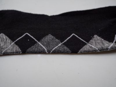 Ανδρικά καλτσάκια μαύρα με σχέδιο ρόμβους