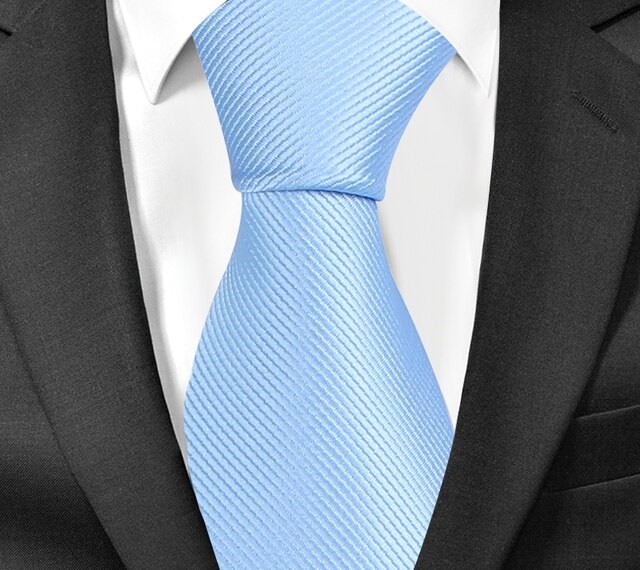 Κλασσική ανδρική γραβάτα με λαιμόκοψη, γαλάζια