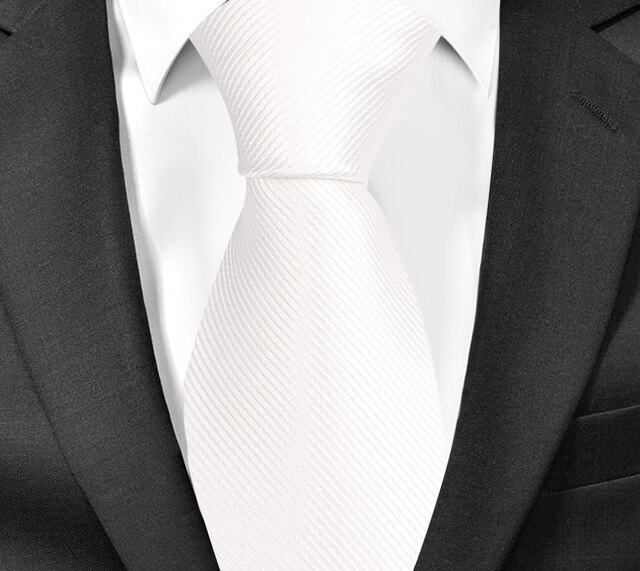 Κλασσική ανδρική γραβάτα με λαιμόκοψη, λευκή