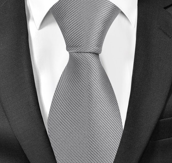 Κλασσική ανδρική γραβάτα με λαιμόκοψη, γκρι