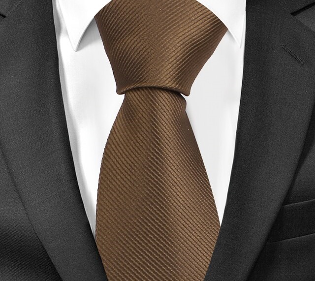 Κλασσική ανδρική γραβάτα με λαιμόκοψη, καφέ
