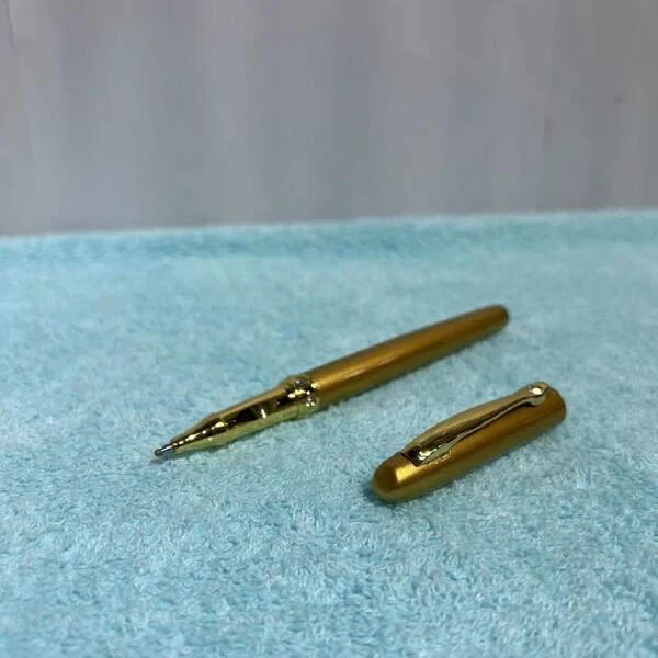 Στυλό από ανοξείδωτο ατσάλι σε στυλ πένας