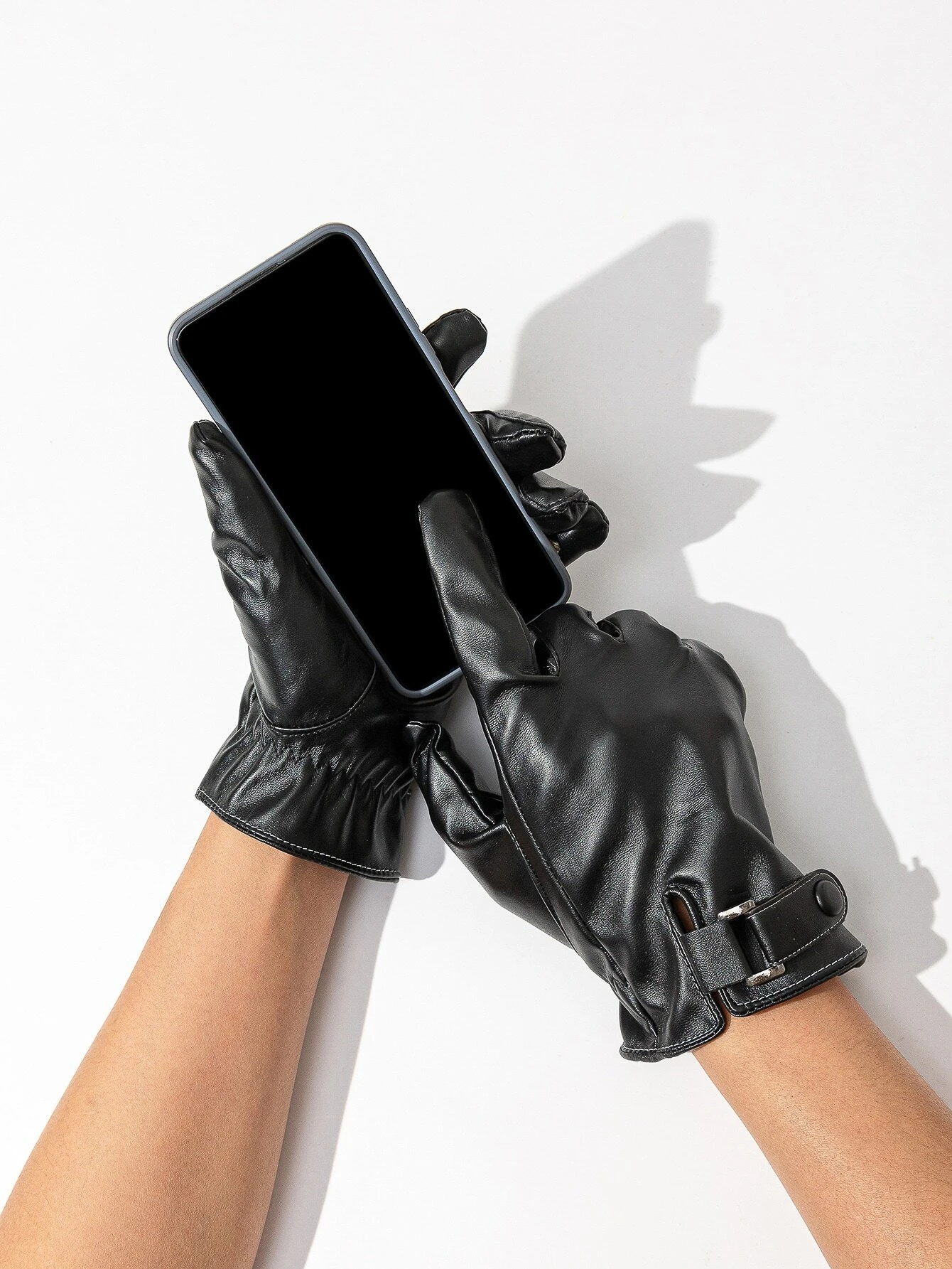 Ανδρικά μαύρα δερμάτινα γάντια touchscreen