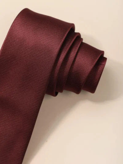 Πολυτελής ανδρική κόκκινη γραβάτα