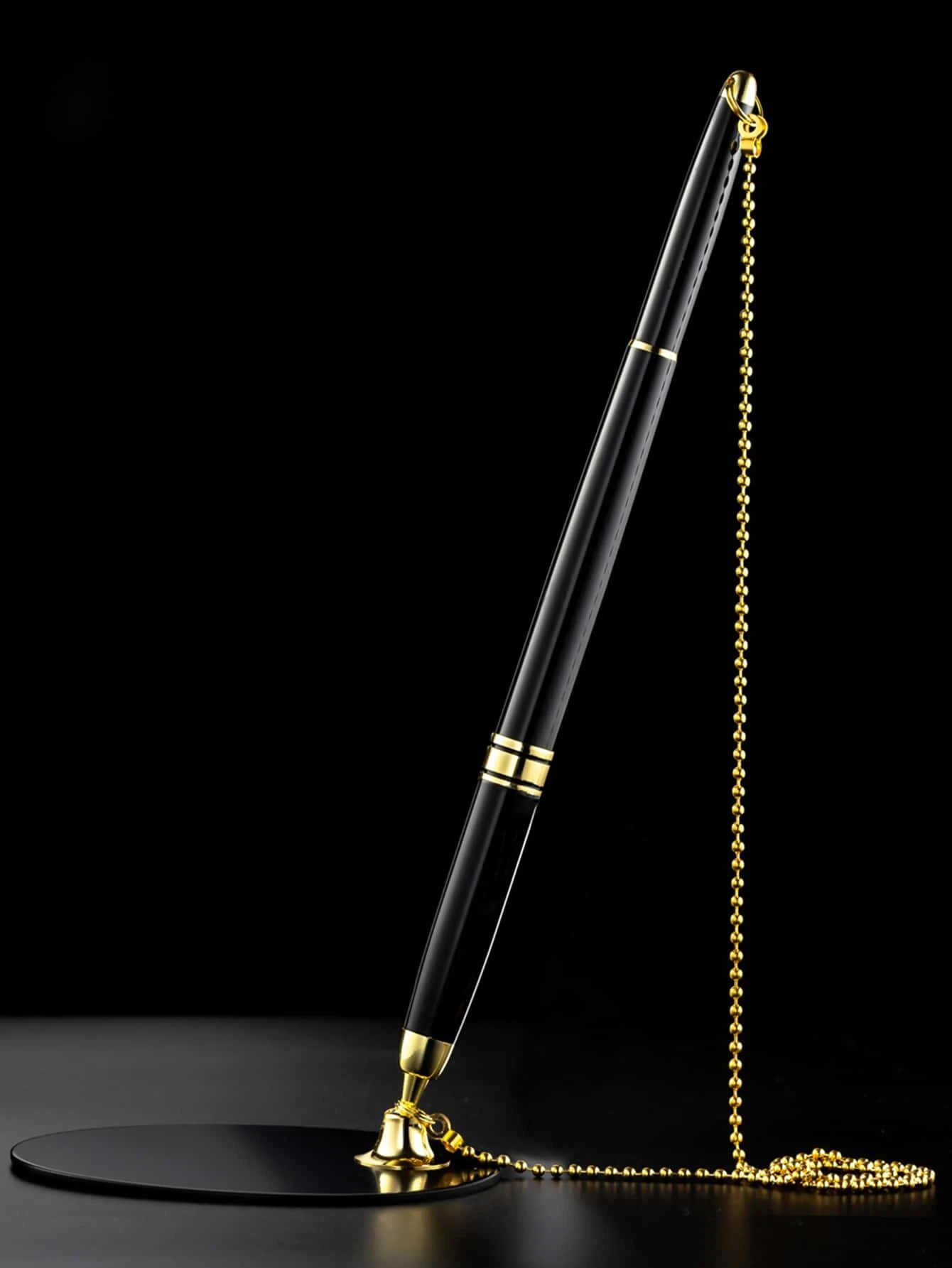 Κλασσικό στυλό μαύρο χρυσό με βάση