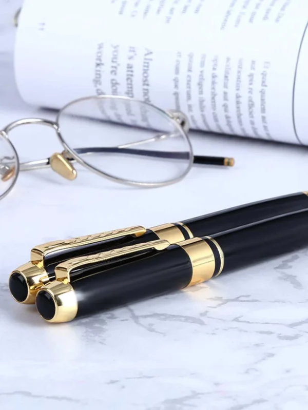 Φορητό μοντέρνο στυλό μαύρο χρυσό V