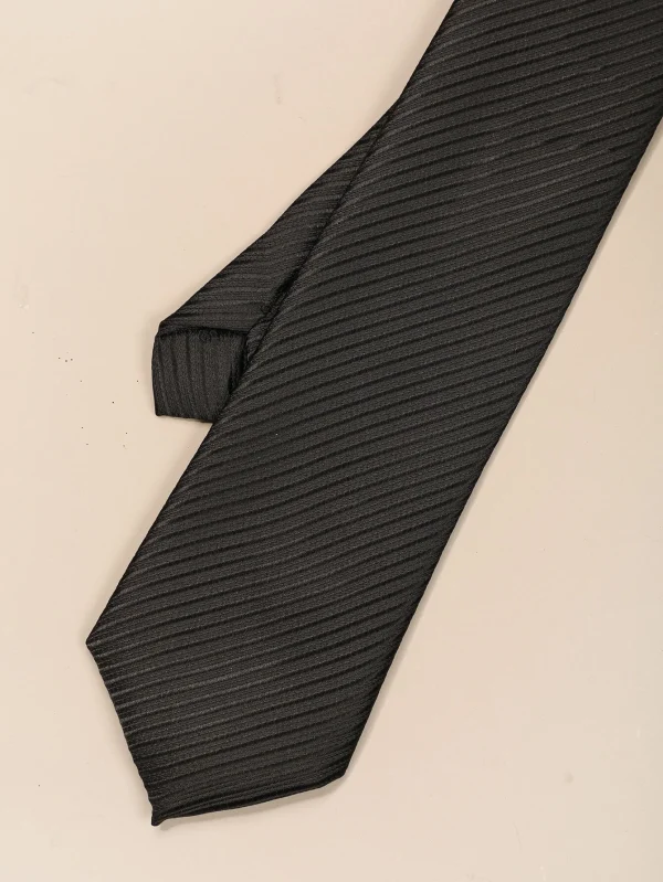 Πολυτελής ανδρική γραβάτα μαύρη ριγέ