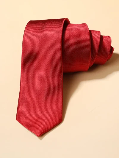 Πολυτελής κόκκινη ανδρική γραβάτα