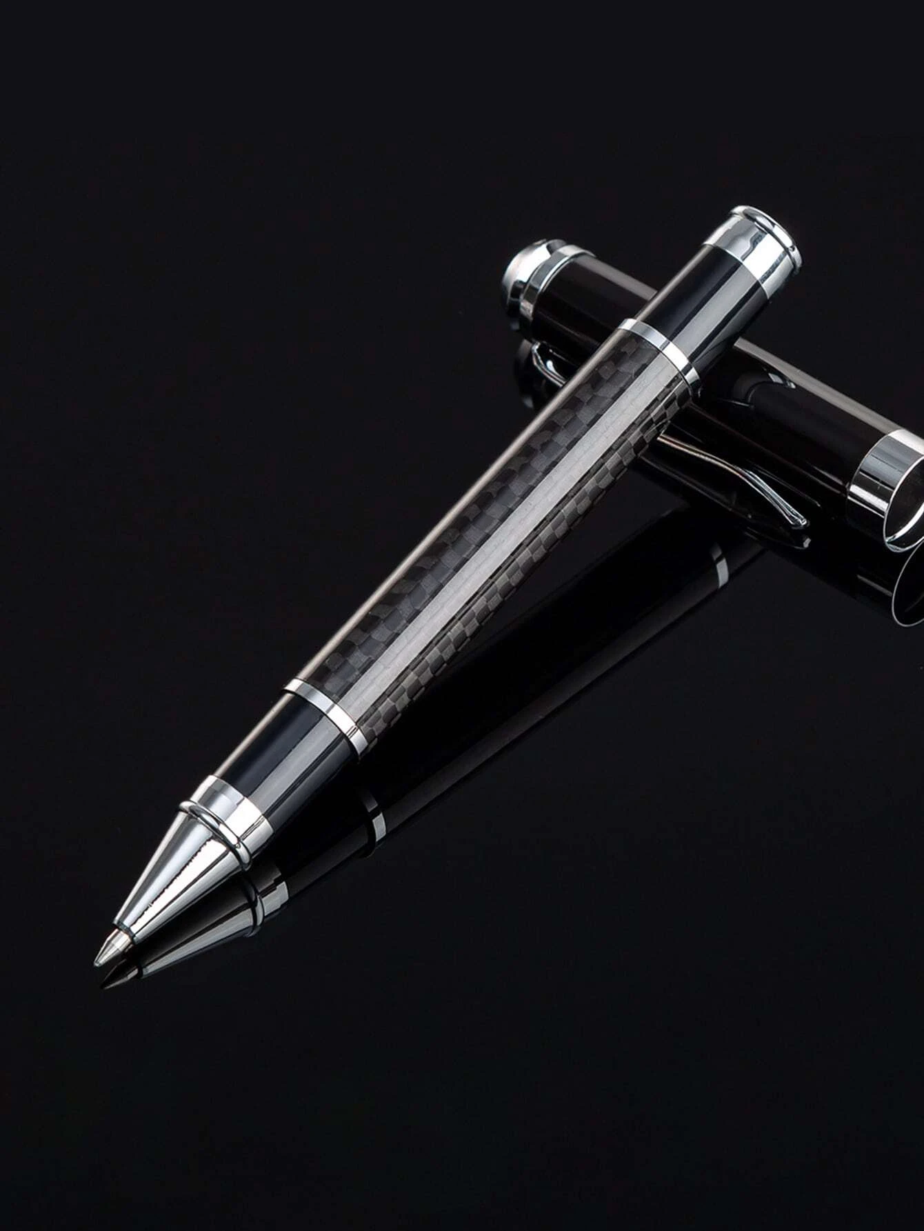 Μοντέρνο στυλό μαύρο ασημί με θήκη