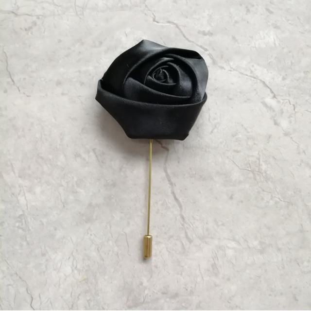 Ανδρική καρφίτσα πέτου λουλούδι μαύρο