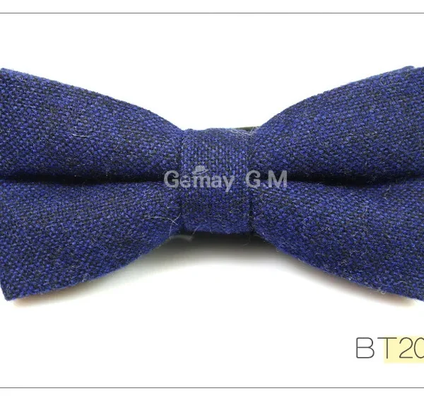 Dark blue knotted linen men's bow tie